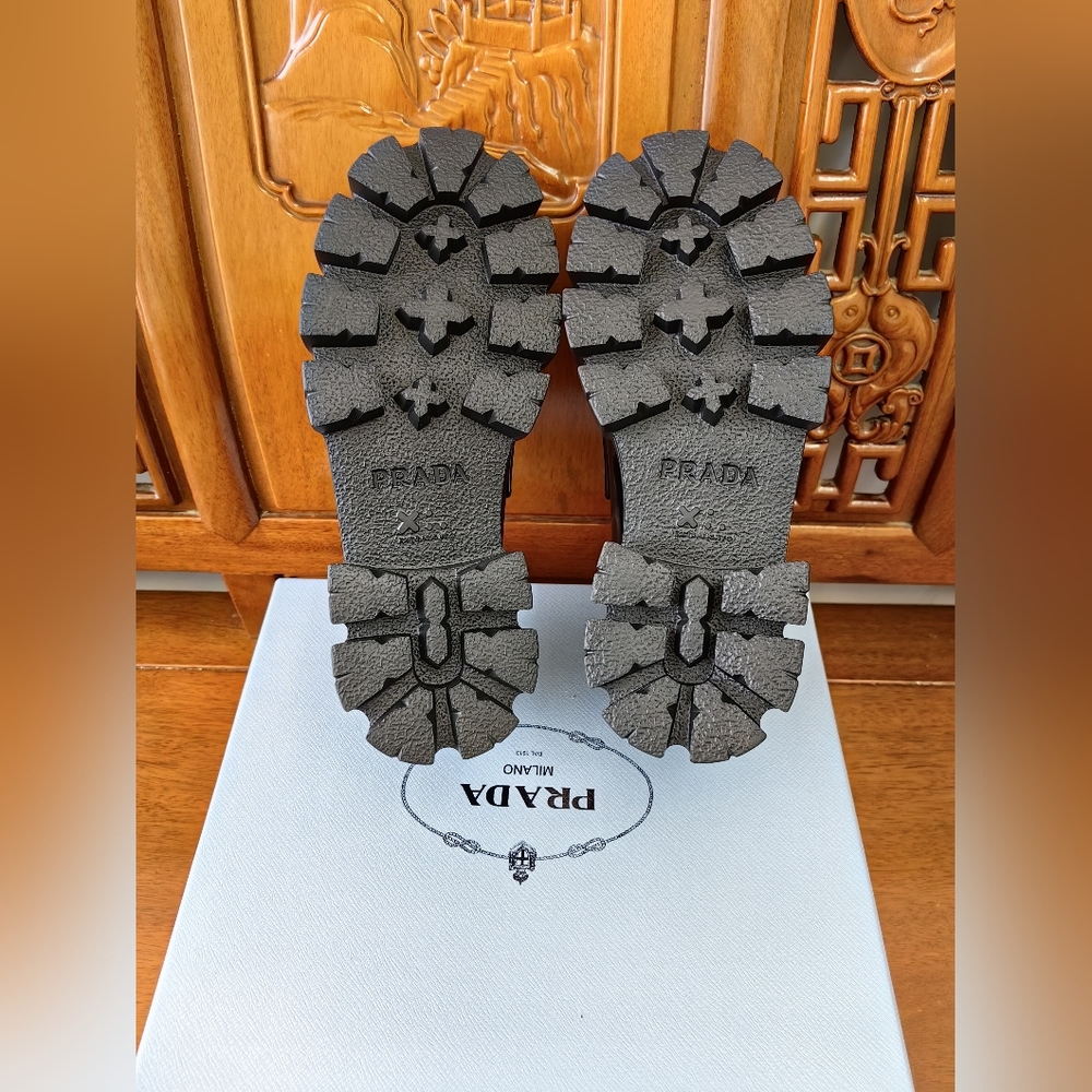 Prada Monolith leather Loafers - Picture 6 of 11